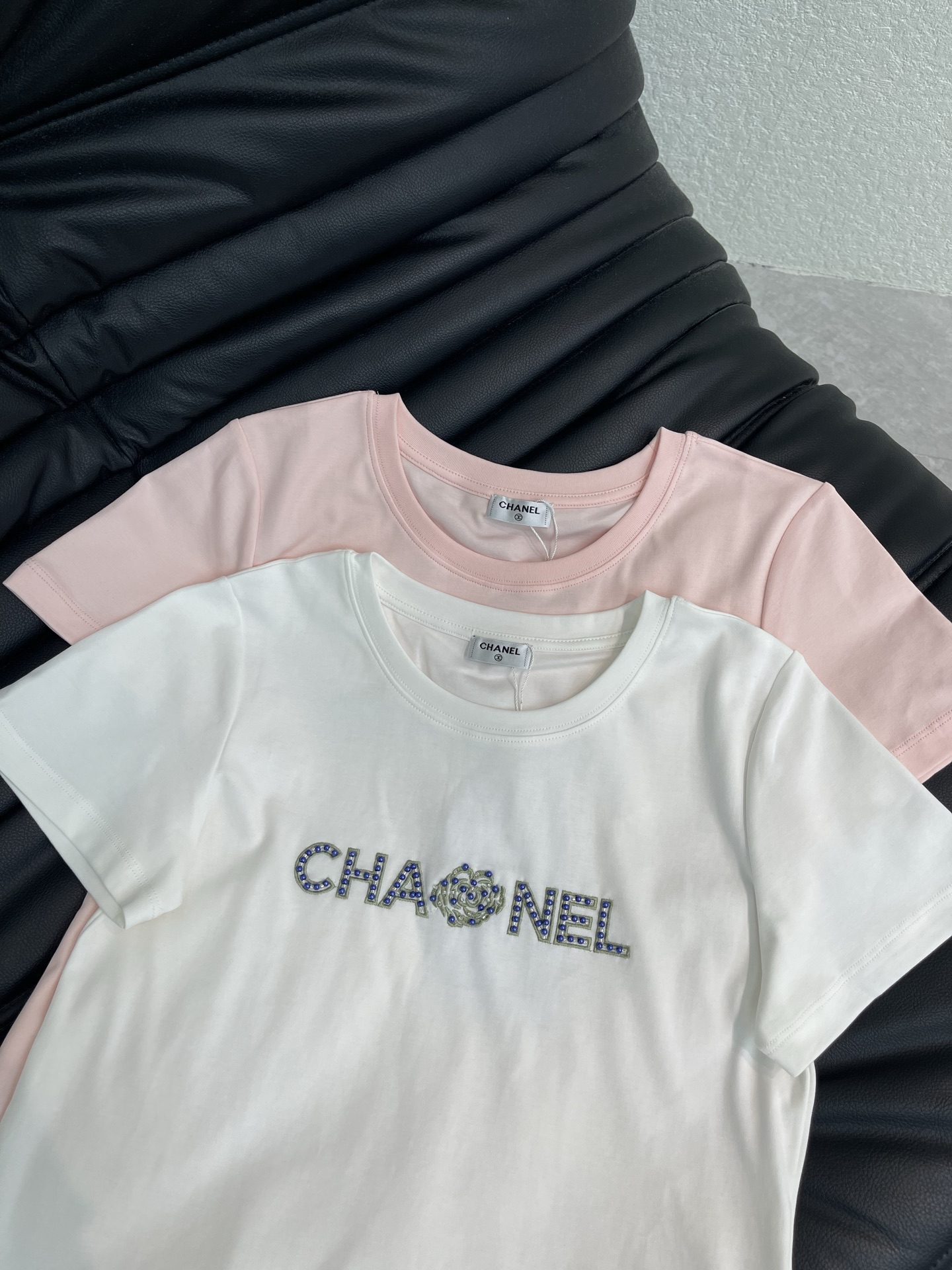 Women's short sleeves